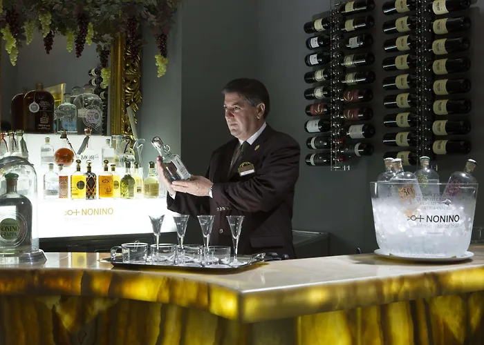 Golden Tulip Piram Szálloda 4*