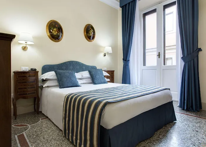 Szálloda Golden Tulip Piram 4*